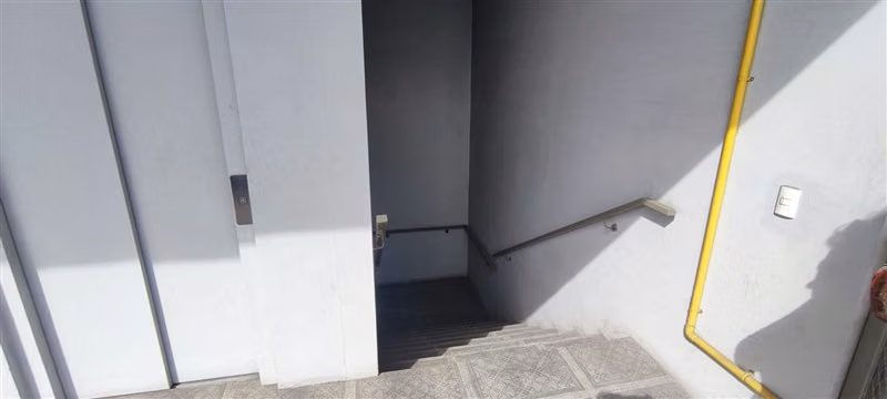 Local Comercial , Santa Rosa con Américo Vespucio