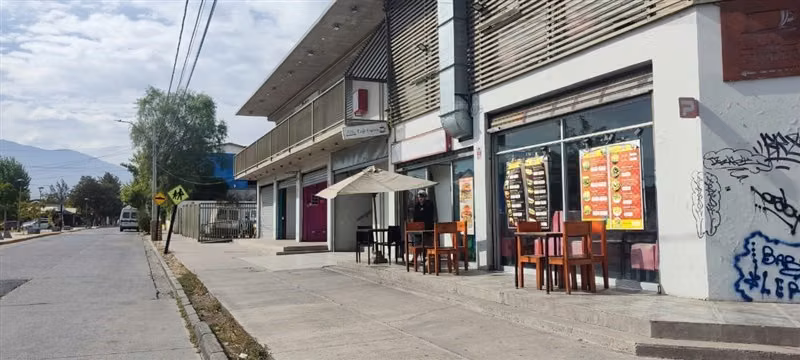 Local Comercial , Santa Rosa con Américo Vespucio