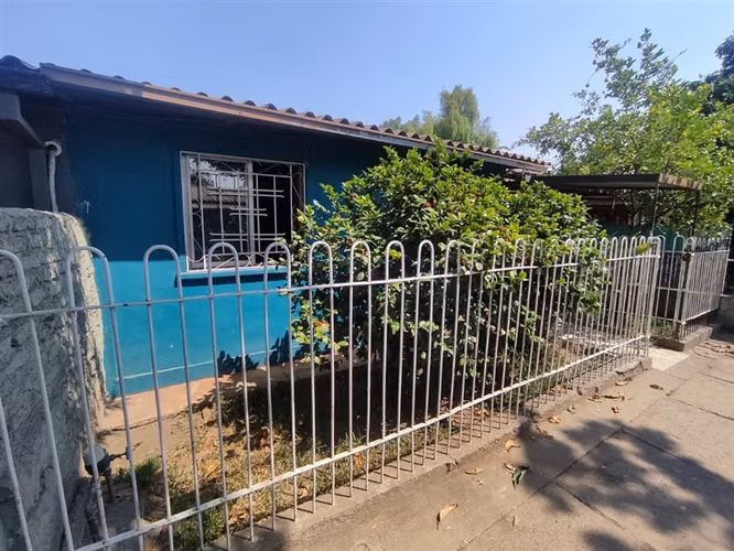 Linda Casa , El Libano con Sta Teresa de los And