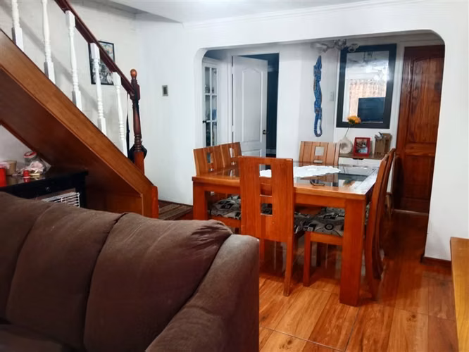 Casa en venta de 4 dorm. en Puente Alto