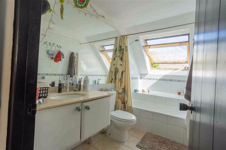 Casa venta de 6 dormitorios 4 baños Las Pircas Peñalolén
