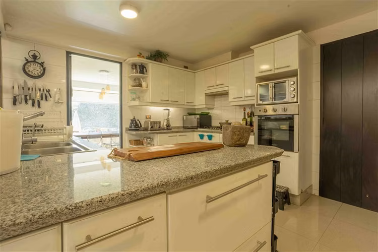 Casa venta de 6 dormitorios 4 baños Las Pircas Peñalolén