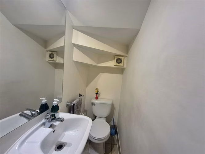 Casa en venta de 5 dorm. y 4 baños en La Florida - Imagen 7