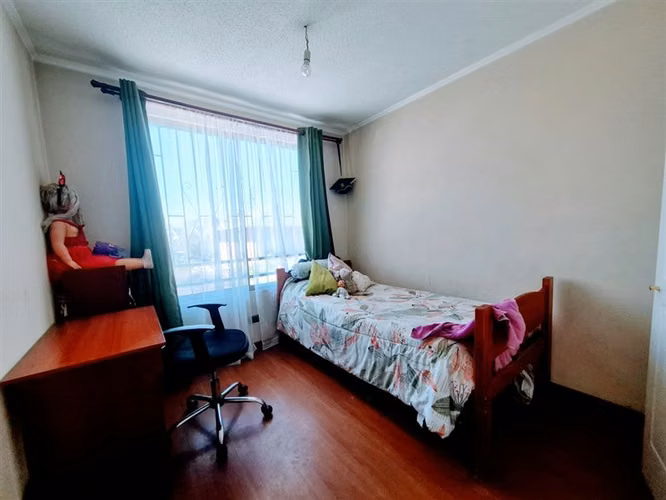 Casa en venta de 5 dorm. y 4 baños en La Florida