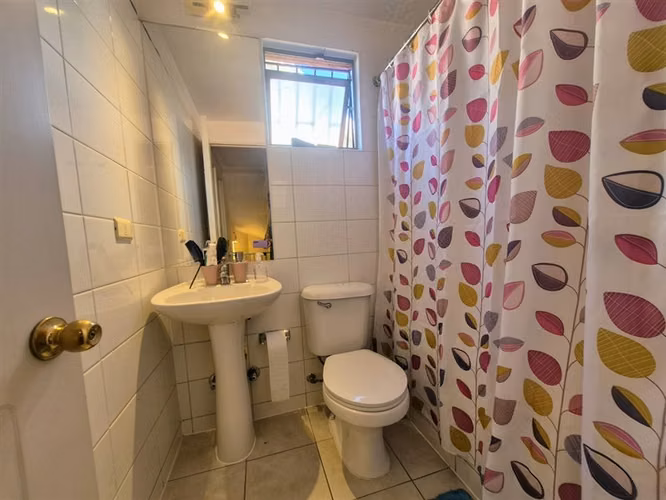 Casa en venta de 5 dorm. y 4 baños en La Florida