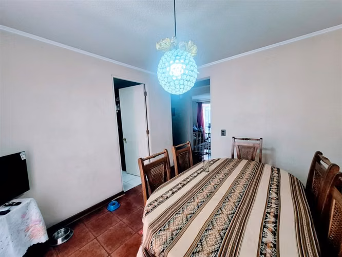 Casa en venta de 5 dorm. y 4 baños en La Florida
