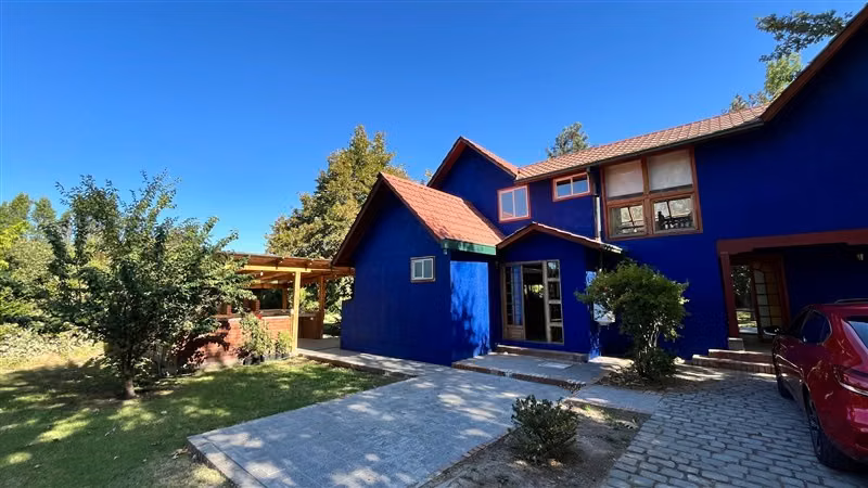 Casa en arriendo de 4 dorm.3bñ, piscina en Calera de Tango
