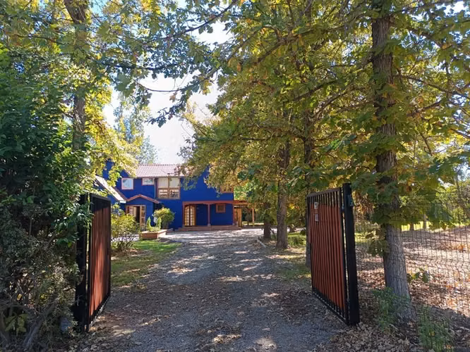 Casa en arriendo de 4 dorm.3bñ, piscina en Calera de Tango