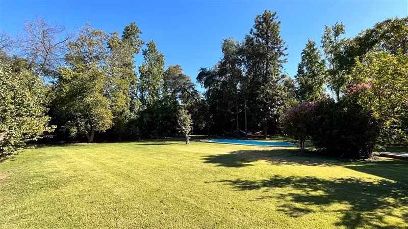Casa en arriendo de 4 dorm.3bñ, piscina en Calera de Tango