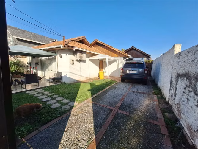 Casa en venta de 5 dorm. en Las Condes