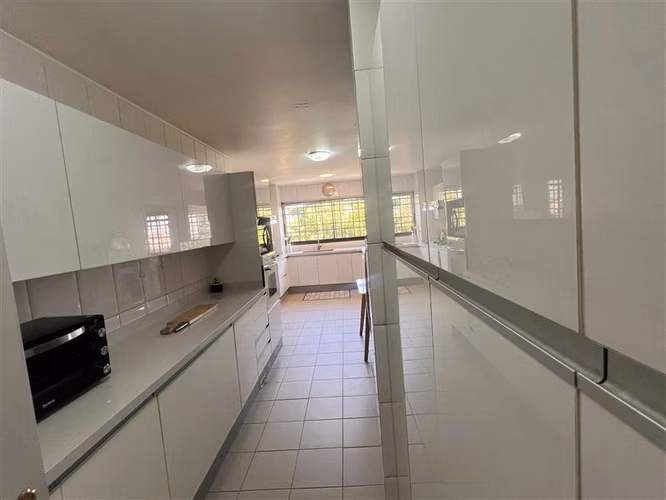 Departamento en venta de 4 dorm. en Lo Barnechea - Imagen 8