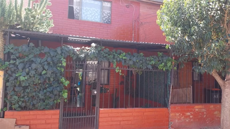 Casa en venta de 2 dorm. en Maipú