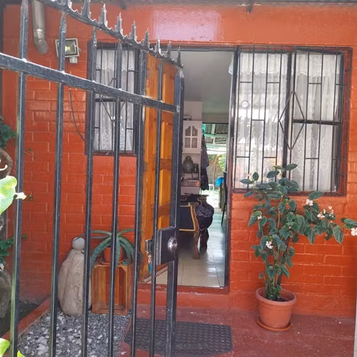 Casa en venta de 2 dorm. en Maipú