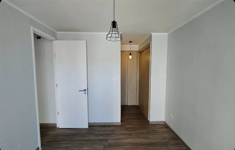 Se vende departamento en condominio en La Florida (2D-2B)