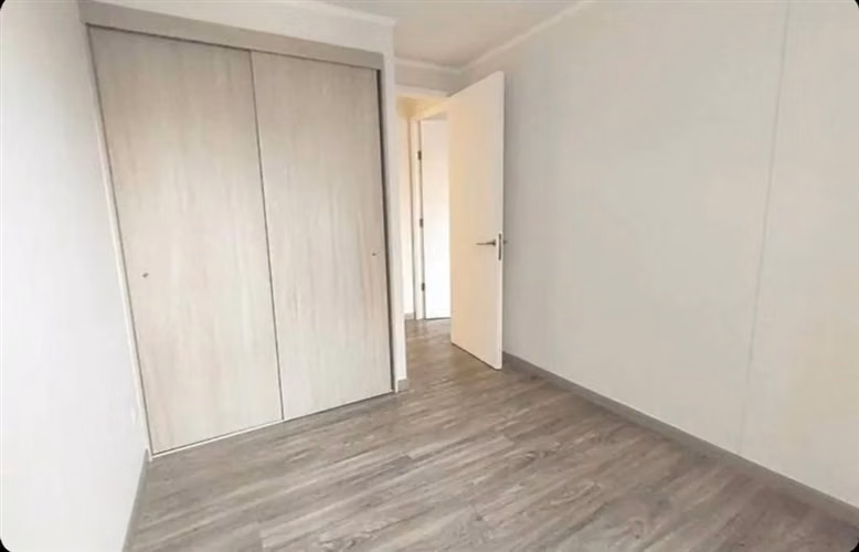 Se vende departamento en condominio en La Florida (2D-2B)