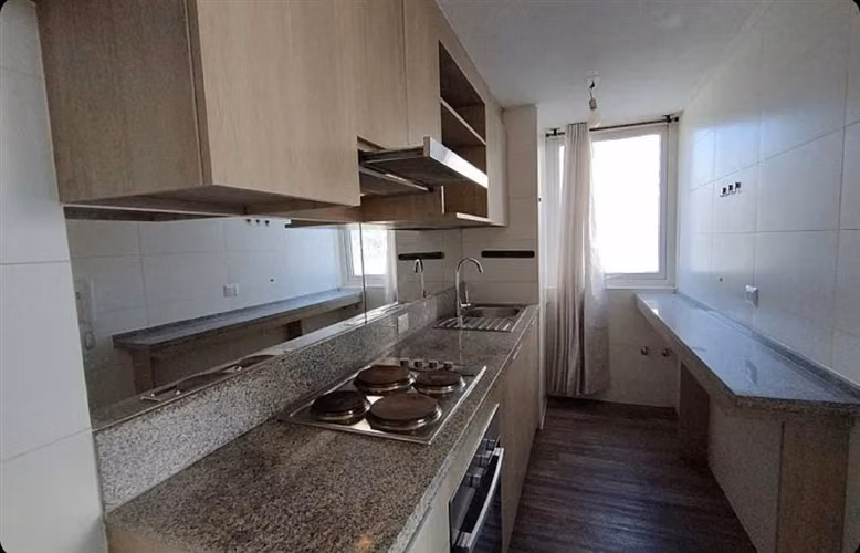 Se vende departamento en condominio en La Florida (2D-2B)