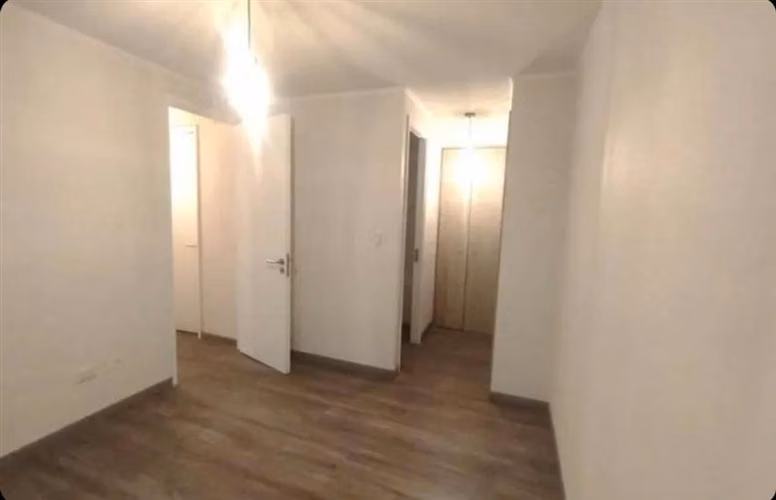Se vende departamento en condominio en La Florida (2D-2B)