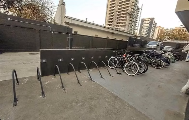 Se vende departamento en condominio en La Florida (2D-2B)