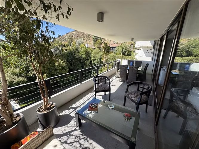 Exclusivo Departamento en venta de 3 dorm. en Las Condes