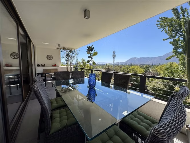 Exclusivo Departamento en venta de 3 dorm. en Las Condes