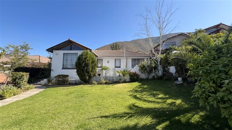 Casa en venta en un Barrio Residencial Lomas de lo Aguirre