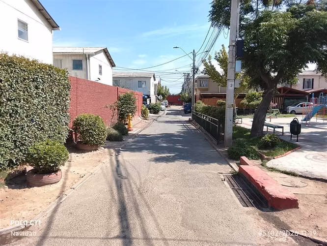 Casa en venta de 3 dorm. en Puente Alto Villa Los Almendros.