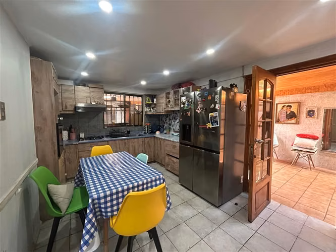 Casa en venta de 3 dorm. en Pudahuel