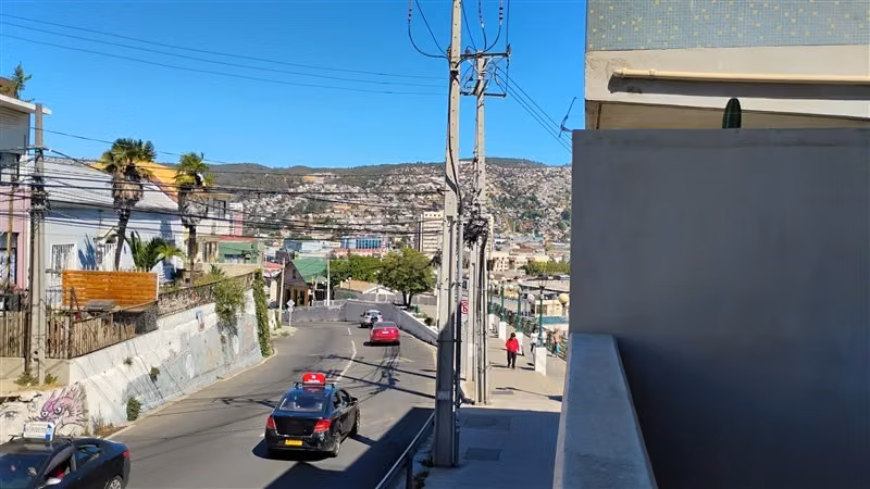 HERMOSO LOFT EN VENTA Edif Mirador Barón, Valparaíso - Imagen 2