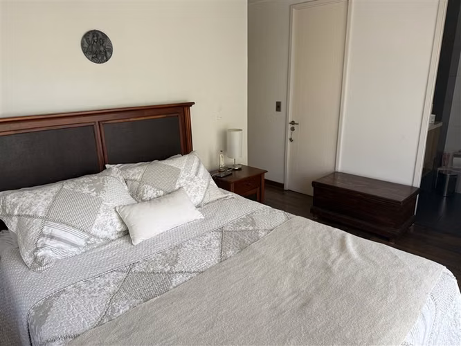 Departamento en venta de 3 dorm. en La Reina