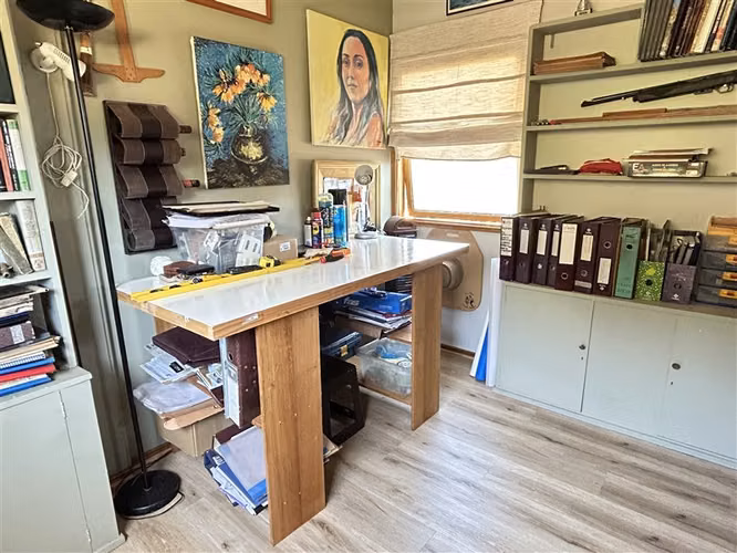 Se vende casa en Martín de Salvatierra.