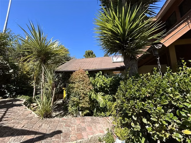 Se vende casa en Martín de Salvatierra.