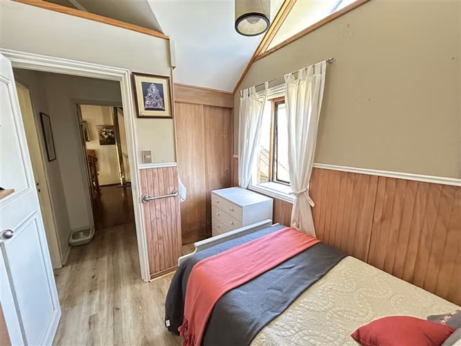Se vende casa en Martín de Salvatierra.