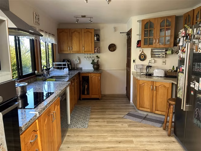 Se vende casa en Martín de Salvatierra.