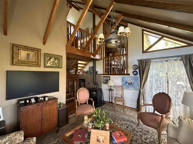 Se vende casa en Martín de Salvatierra.