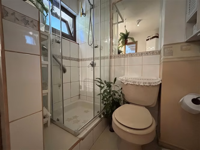 Se vende casa en Martín de Salvatierra.