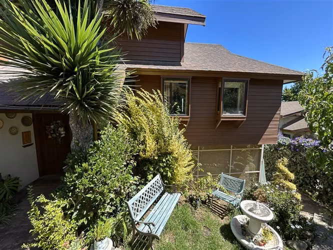 Se vende casa en Martín de Salvatierra.