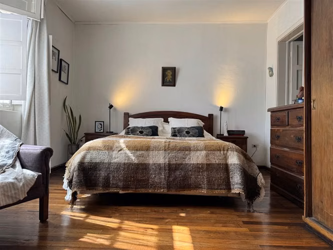 Casa en venta de 4 dorm. en Santiago
