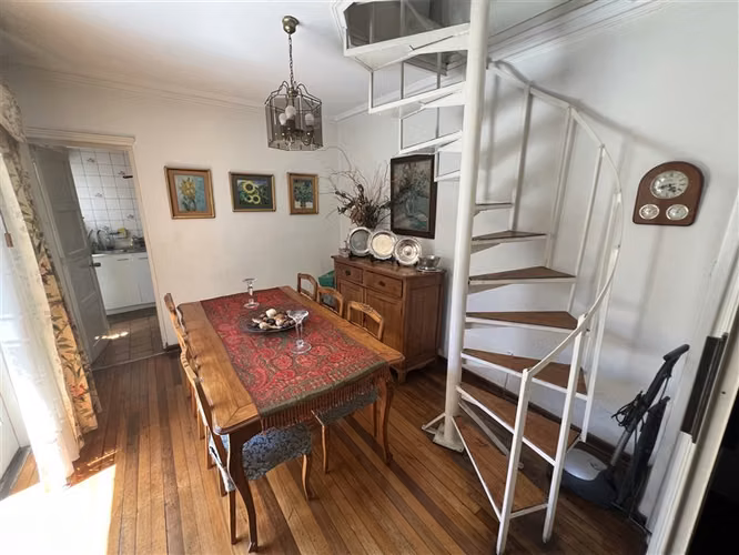 Casa en venta de 4 dorm. en Santiago