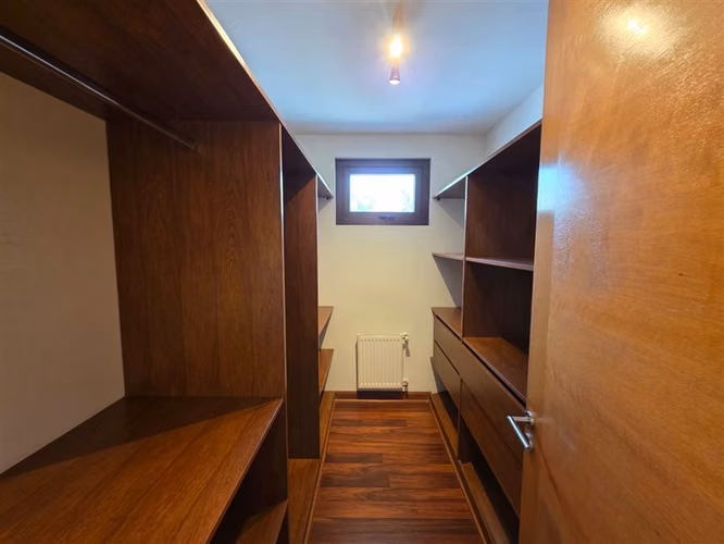 Casa en venta de 4 dorm. en Colina