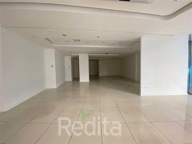 Local comercial 340m2 gran ubicación Escuela Militar