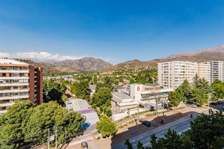 Departamento en venta de 4 dorm. en Las Condes