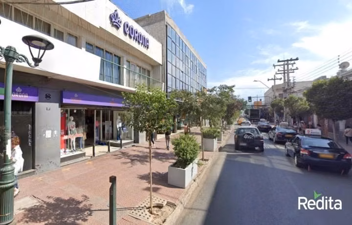 Oficina 560m2 + Terraza 130m2 (4to Piso Subdivisible)