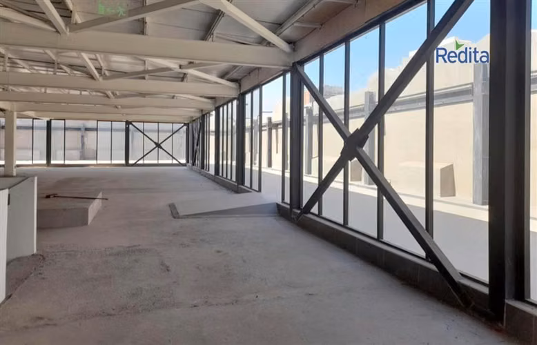 Gran Oficina completamente restaurada 1.262m2 M. Puente
