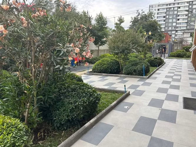 Venta de depto 2 dorm. Y 2 baños, metro Lo Ovalle
