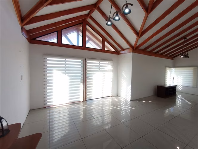 Parcela en venta en Cabrero, 4 dorm. 2 baños , gran Piscina