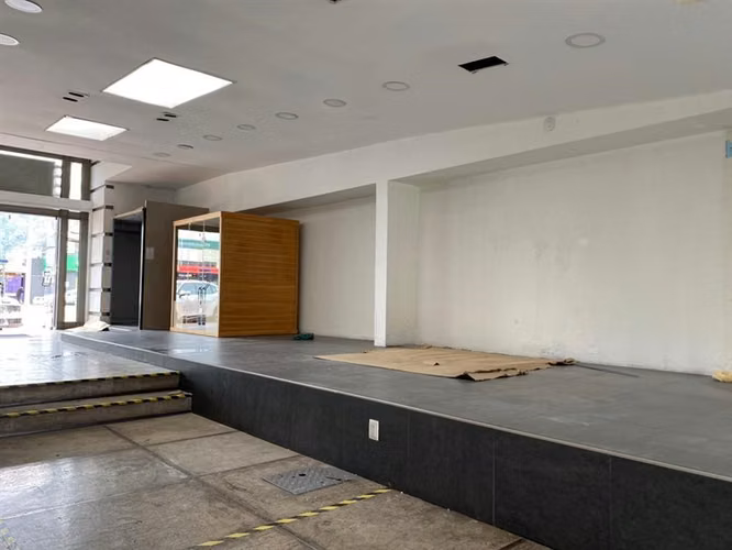 Local Comercial en arriendo en Vitacura para multiples usos