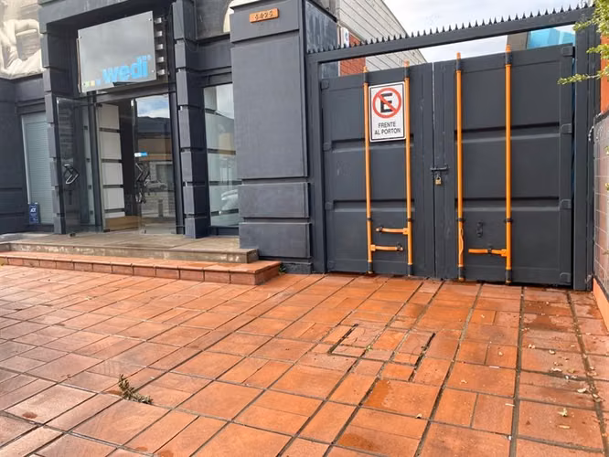 Local Comercial en arriendo en Vitacura para multiples usos