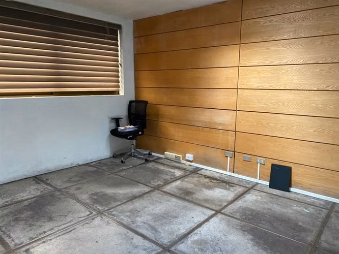 Local Comercial en arriendo en Vitacura para multiples usos