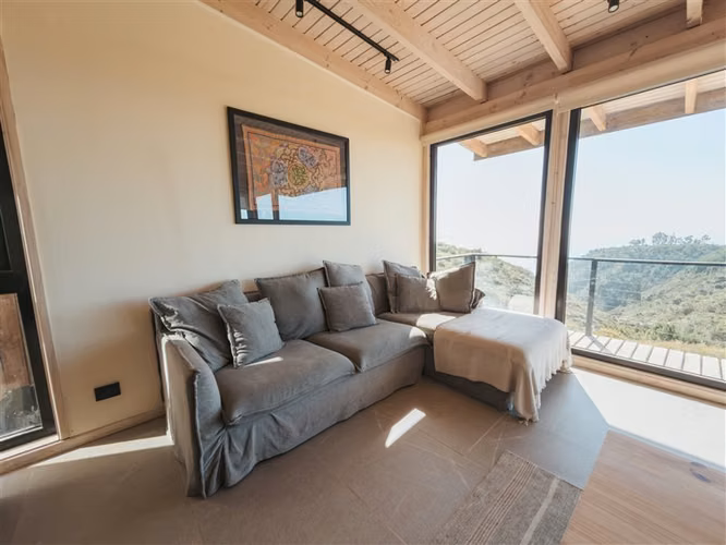 Casa moderna en arriendo con vista al mar para 8 personas