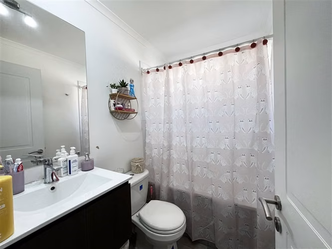 Casa en venta de 3 dorm.3 baños en Padre Hurtado